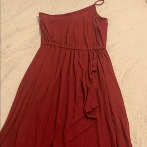 One shoulder deep red cotton dress w/ sext slit!